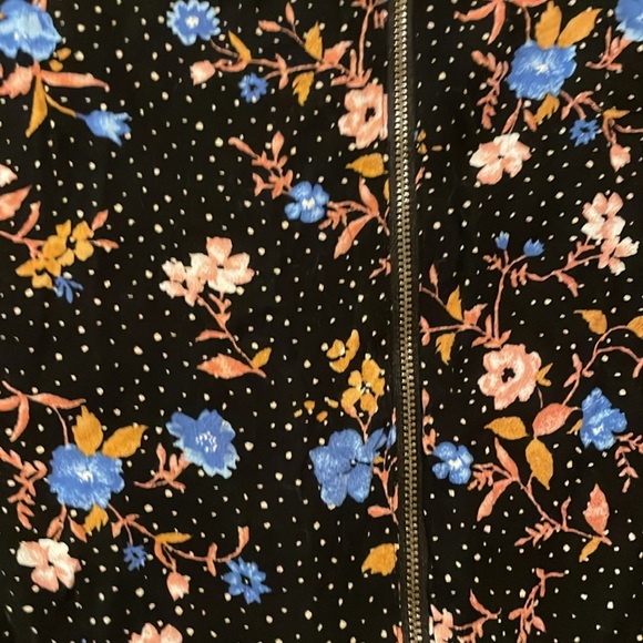 🍂 Cute black floral wrap dress - Picture 5 of 6